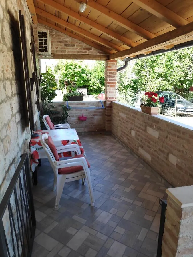 Apartmani Memic 100 M Do Plaze, Apartments Memic Only 100M From Beach Poreč