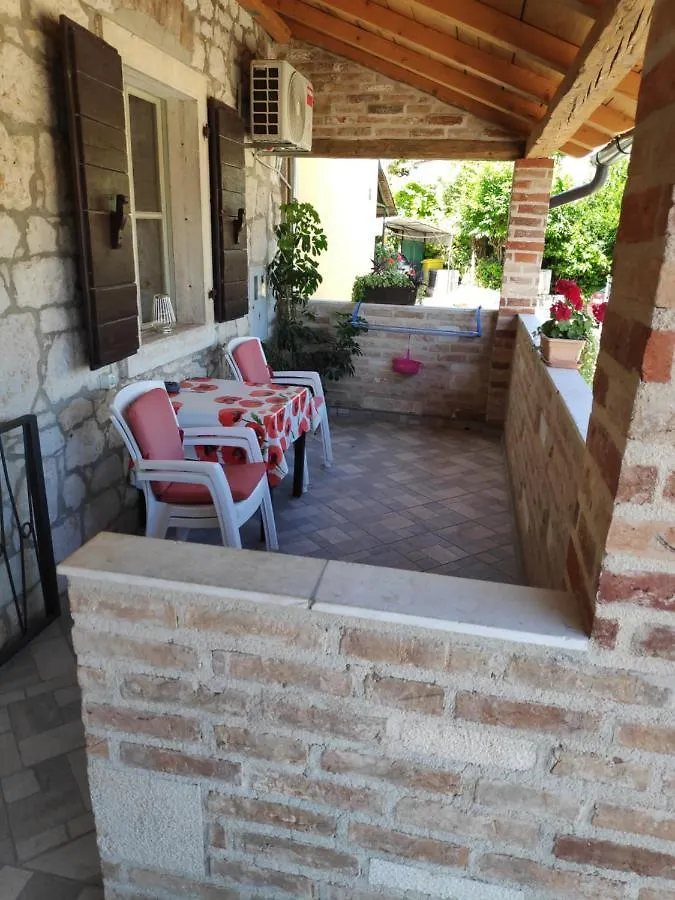 Apartmani Memic 100 M Do Plaze, Apartments Memic Only 100M From Beach Poreč