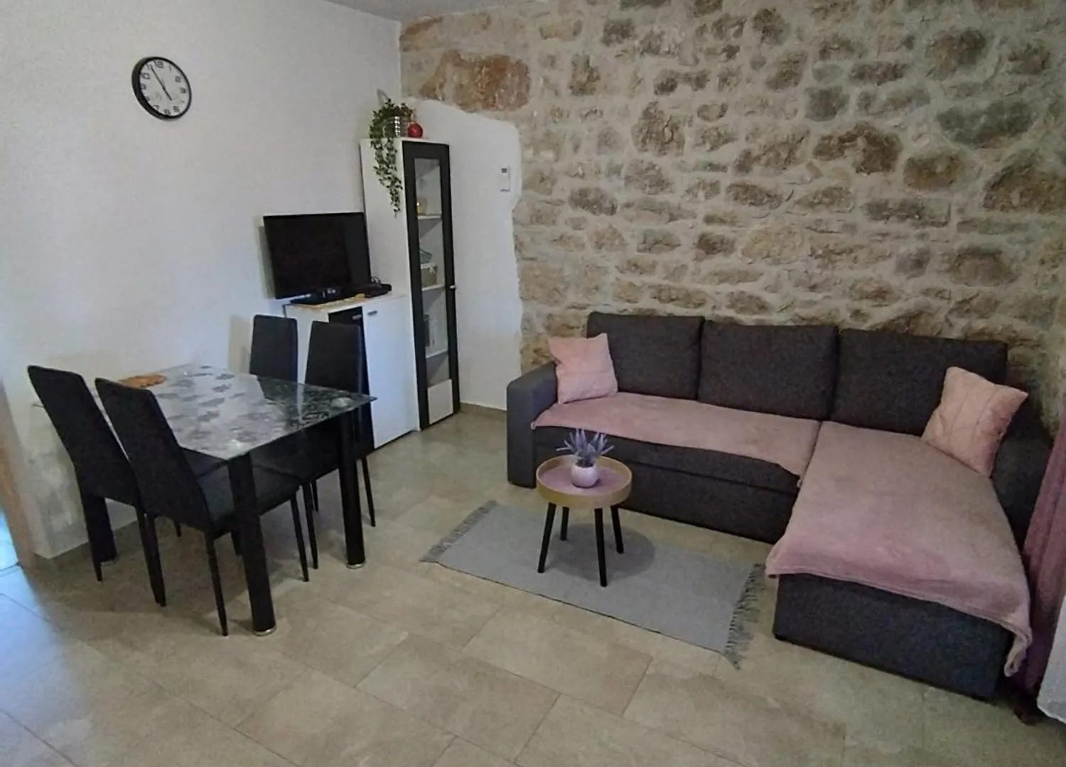 Apartmani Memic 100 M Do Plaze, Apartments Memic Only 100M From Beach Porec 0*,  Croatia