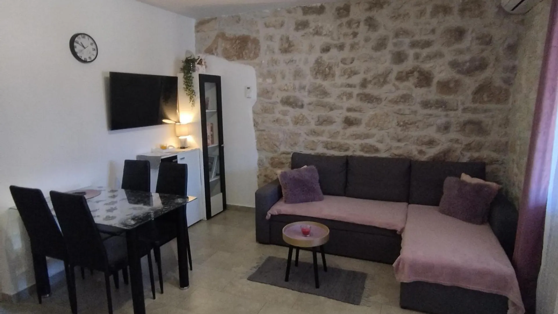 Apartmani Memic 100 M Do Plaze, Apartments Memic Only 100M From Beach Porec Croatia
