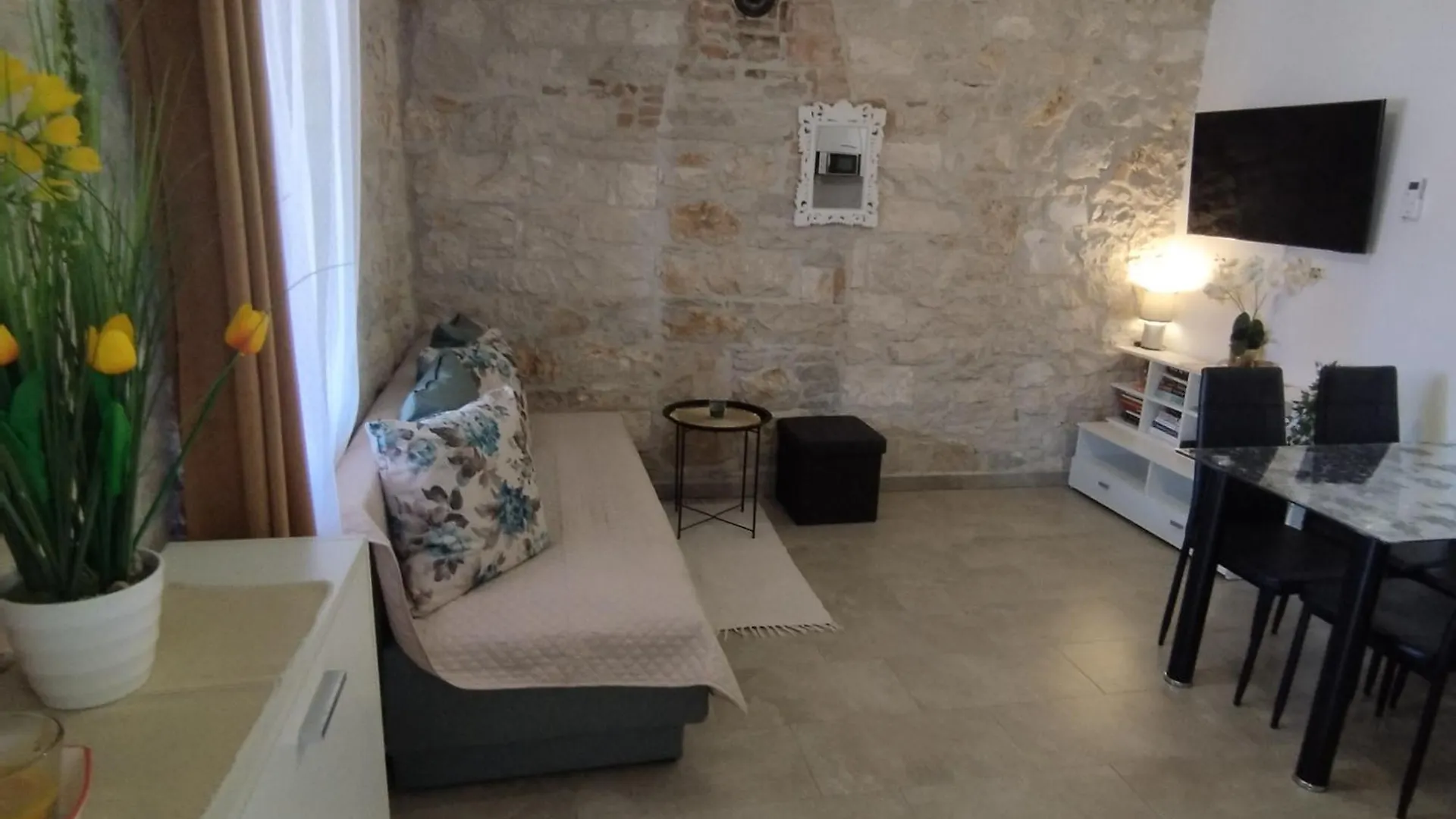 Apartmani Memic 100 M Do Plaze, Apartments Memic Only 100M From Beach Porec