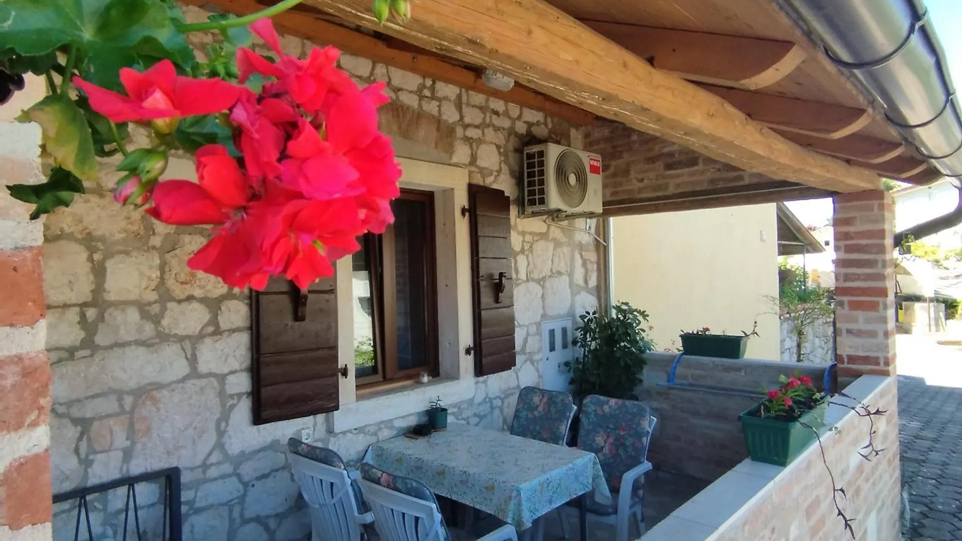 Apartmani Memic 100 M Do Plaze, Apartments Memic Only 100M From Beach Poreč Kroatien