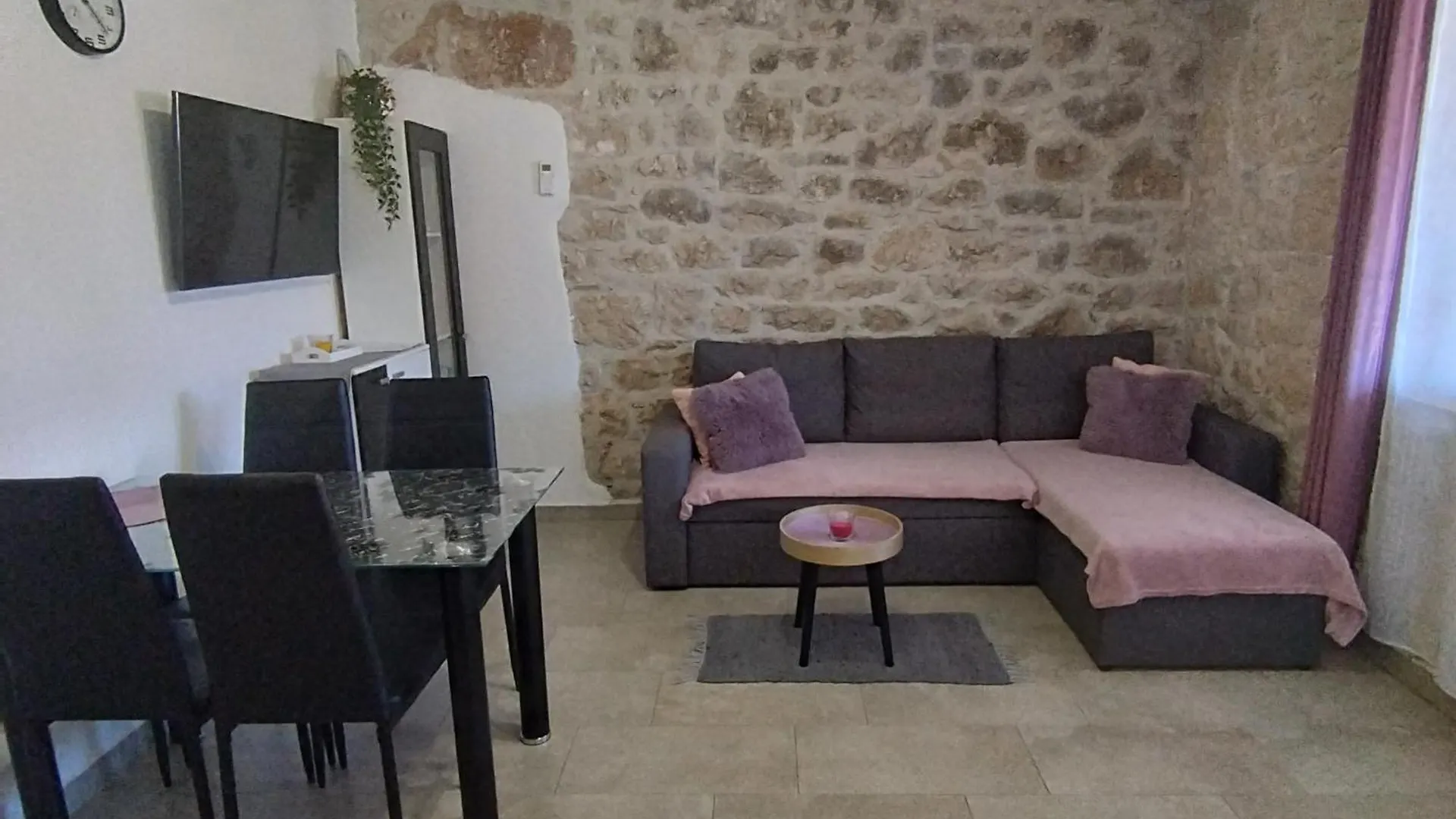 Apartmani Memic 100 M Do Plaze, Apartments Memic Only 100M From Beach Poreč