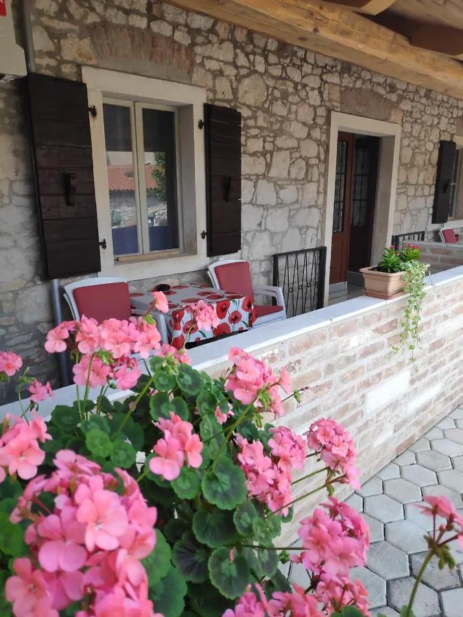 Apartmani Memic 100 M Do Plaze, Apartments Memic Only 100M From Beach Poreč Chorvatsko