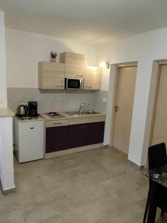 Apartmani Memic 100 M Do Plaze, Apartments Memic Only 100M From Beach Poreč