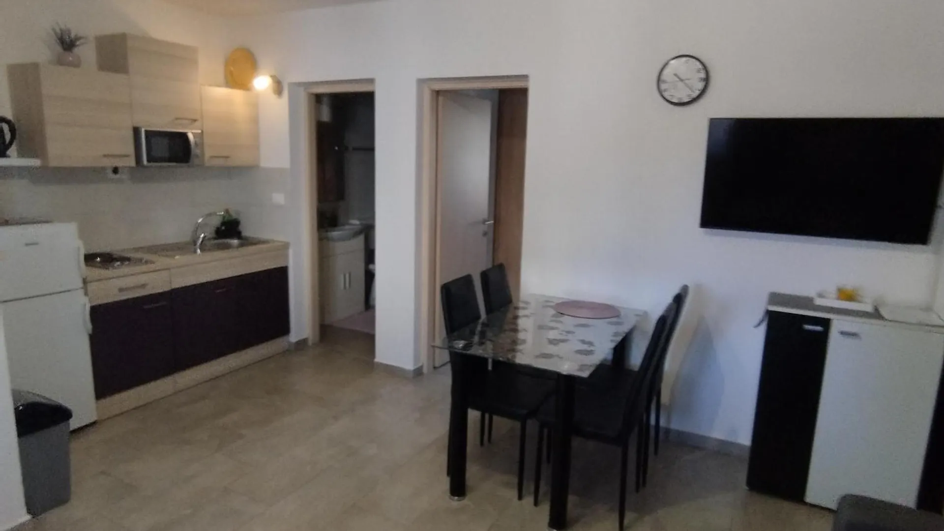 Apartmani Memic 100 M Do Plaze, Apartments Memic Only 100M From Beach Porec Croatia